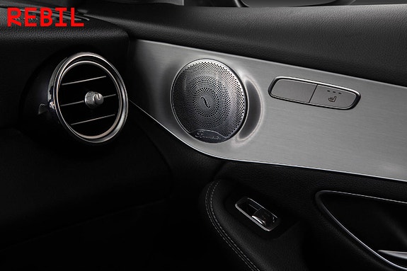 Mercedes-Benz GLC350 e 23 of 30