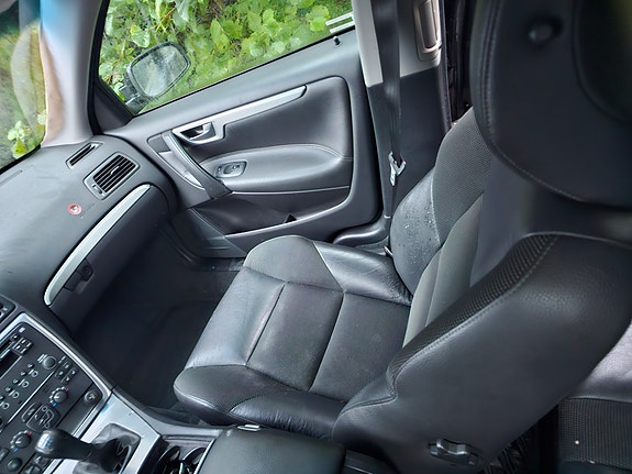Volvo V70 4 of 8