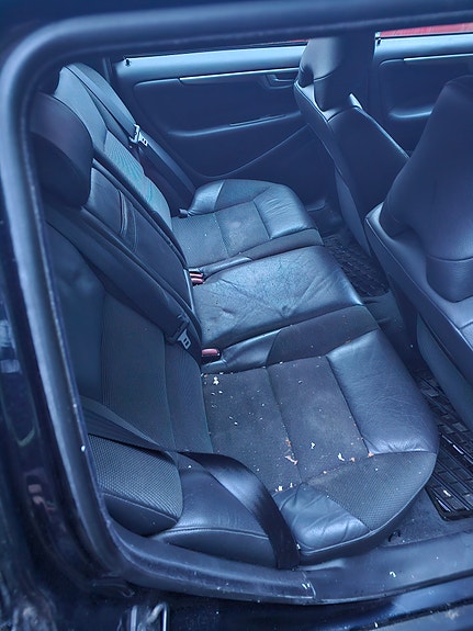 Volvo V70 3 of 8