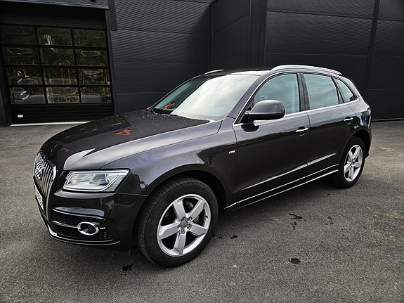 Audi Q5 3 of 24