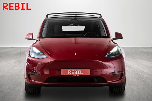 Tesla Model Y 3 of 26