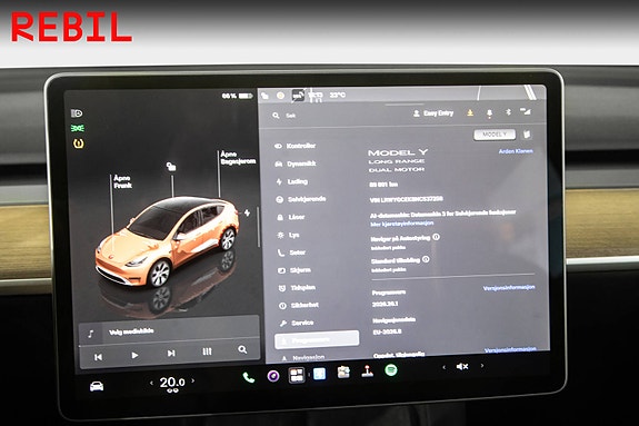 Tesla Model Y 13 of 26