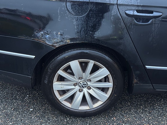 Volkswagen Passat 20 of 30