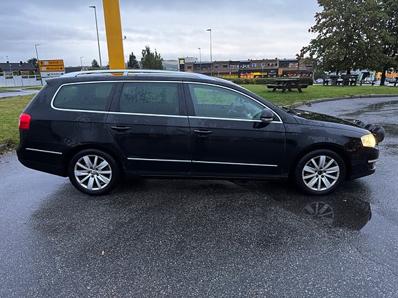 Volkswagen Passat 13 of 30
