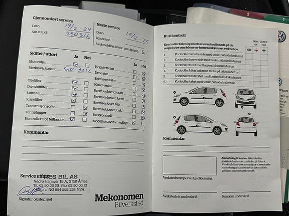 Volkswagen Passat 24 of 30
