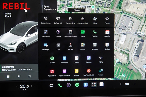 Tesla Model Y 17 of 27