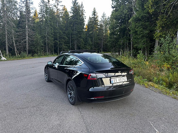 Tesla Model 3 10 of 21