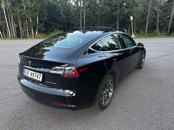 Tesla Model 3 5 of 21