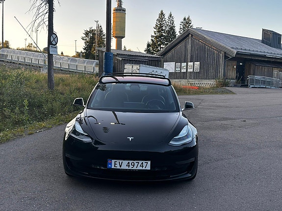 Tesla Model 3 2 of 21