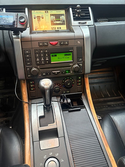 Land Rover Range Rover 8 of 30