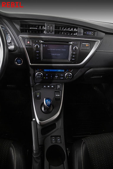 Toyota Auris 18 of 23
