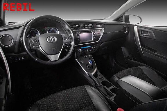 Toyota Auris 9 of 23