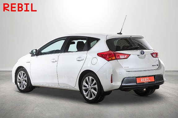 Toyota Auris 5 of 23