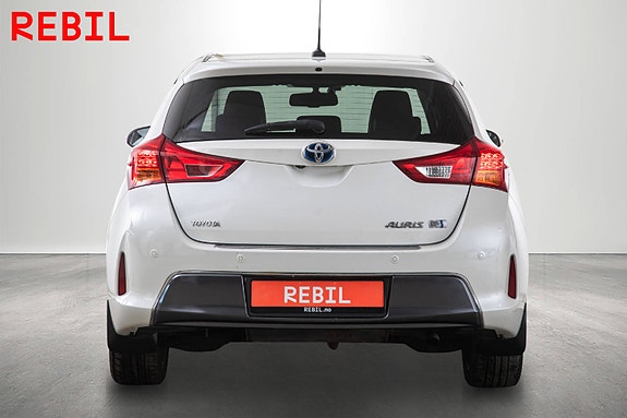 Toyota Auris 6 of 23