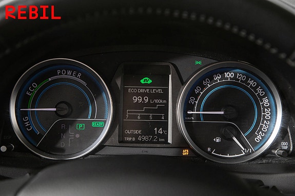 Toyota Auris 13 of 23