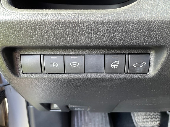 Toyota RAV4 8 of 10