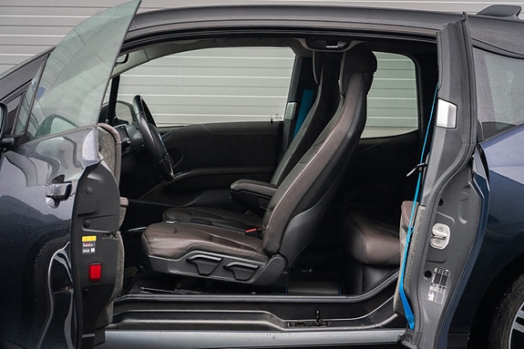 BMW i3 10 of 24