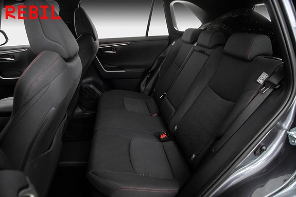 Toyota RAV4 10 of 25