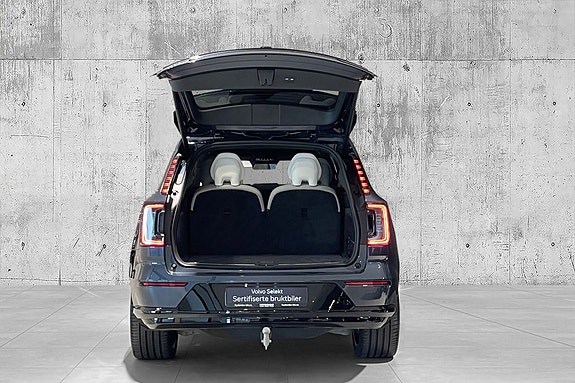 Volvo EX90 9 of 30