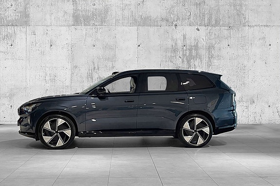 Volvo EX90 14 of 30