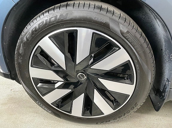 Volvo EX90 18 of 18