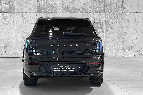 Volvo EX90 8 of 30