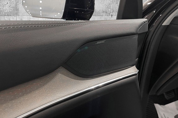 Volvo EX90 15 of 30