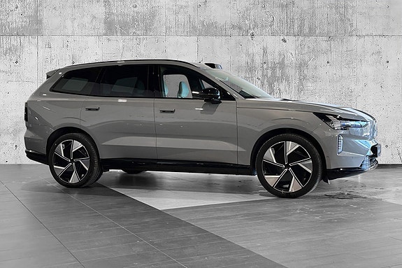 Volvo EX90 5 of 30