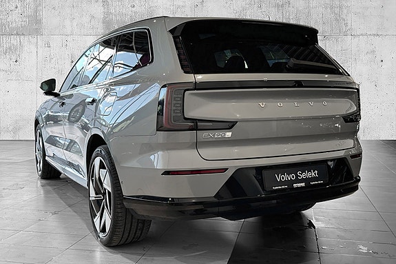 Volvo EX90 9 of 30