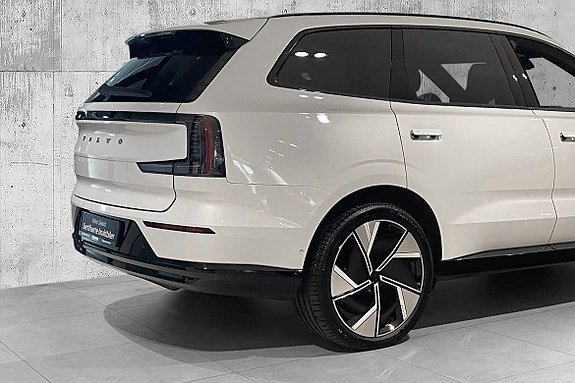 Volvo EX90 6 of 30