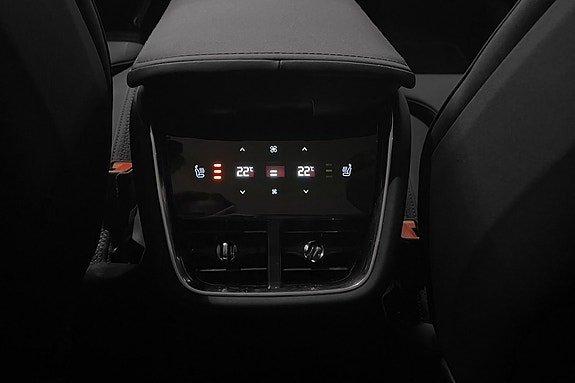 Volvo EX90 28 of 30