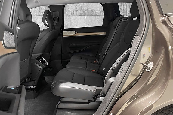 Volvo EX90 29 of 30