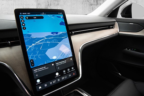 Volvo EX90 18 of 30