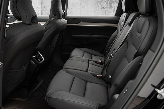 Volvo EX90 28 of 30