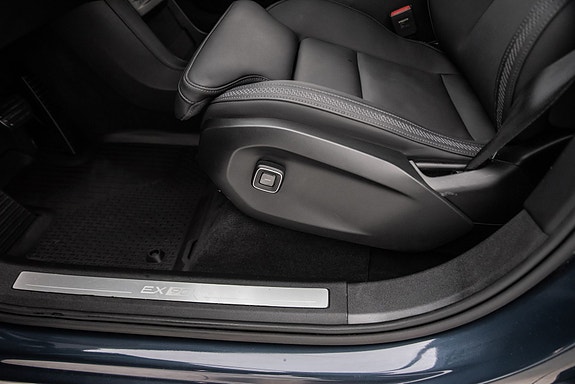 Volvo EX90 23 of 30