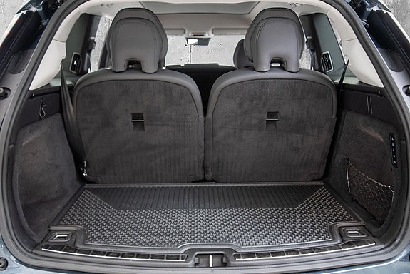 Volvo EX90 11 of 30