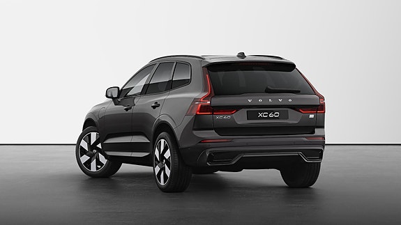 Volvo XC60 4 of 26