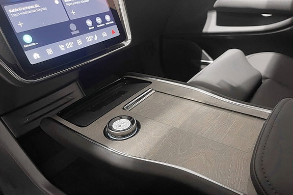 Volvo EX90 20 of 30