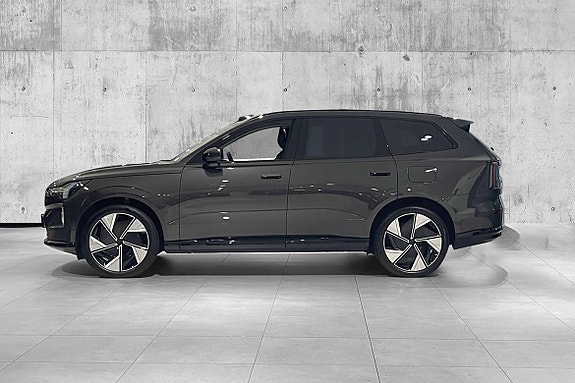 Volvo EX90 5 of 30