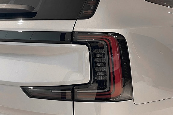 Volvo EX90 9 of 30