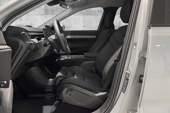 Volvo EX90 17 of 30