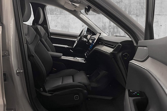 Volvo EX90 20 of 30