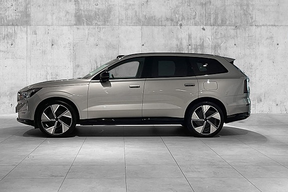 Volvo EX90 5 of 30