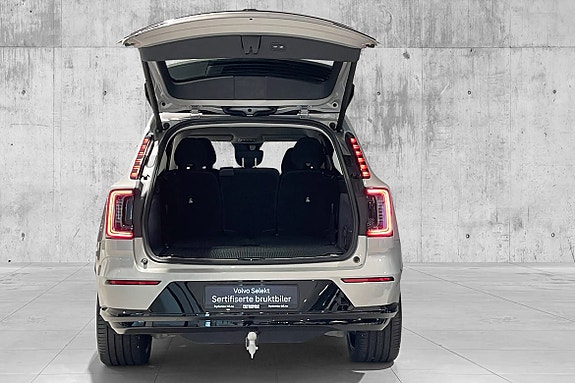 Volvo EX90 14 of 30