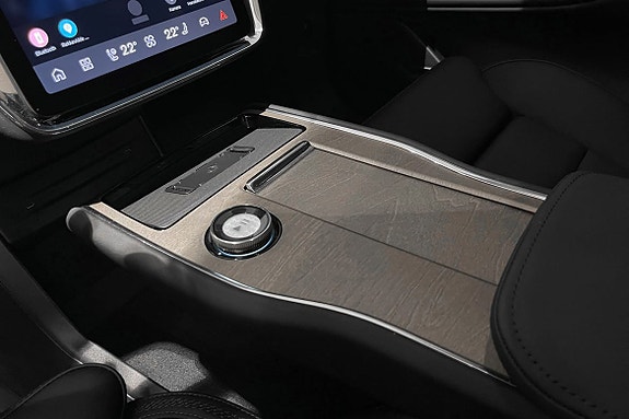 Volvo EX90 28 of 30