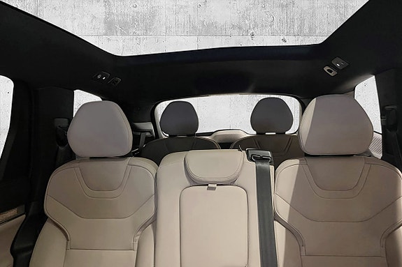 Volvo EX90 21 of 30