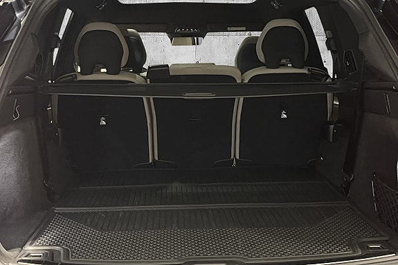 Volvo EX90 13 of 30