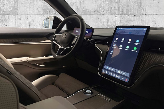 Volvo EX90 24 of 30