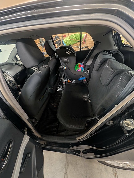 Toyota Yaris 14 of 26