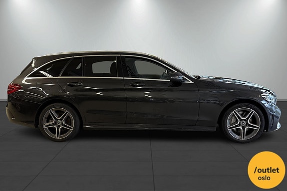 Mercedes-Benz C300 9 of 30